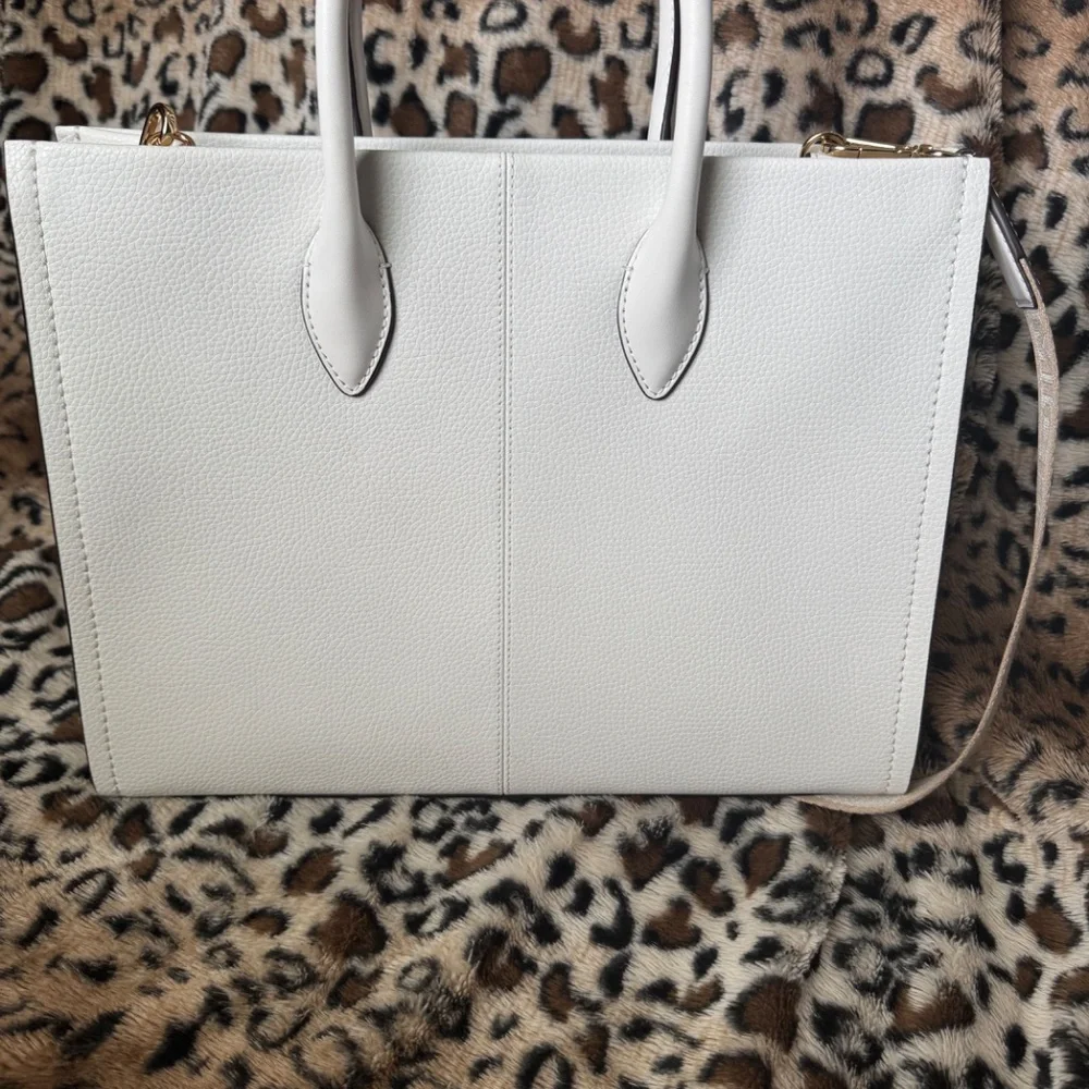 White MICHAEL KORS Mirella Medium Shopper Tote w/ matching wallet - NWT - Picture 3 of 7